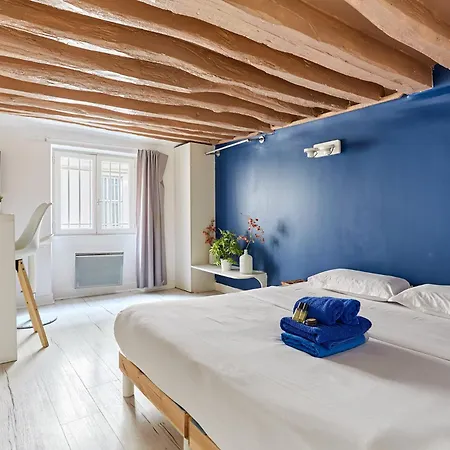 Rent A - Bonne Nouvelle Parigi