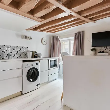 Rent A - Bonne Nouvelle Parigi